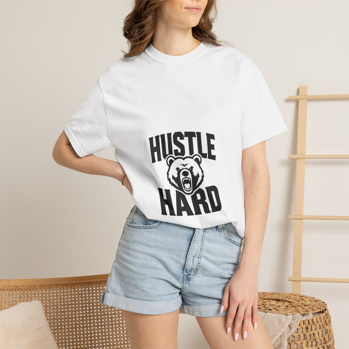 Polera Hustle Duro — Oso Gráfico Motivacional
